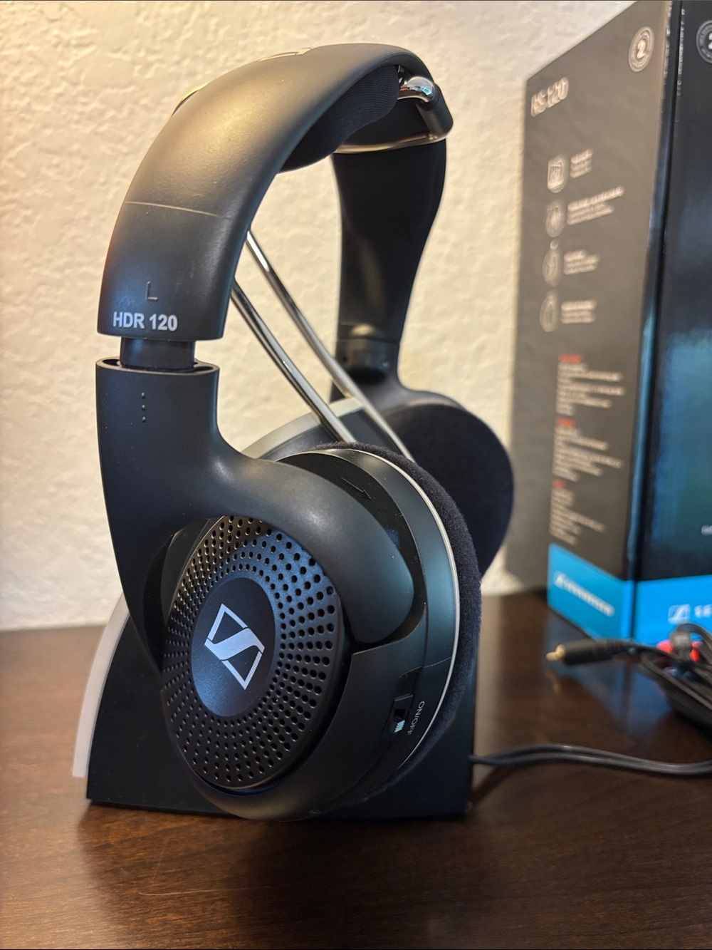 Sennheiser TV Listening RS 120 Wireless Headphones - Black and Silver - Picture 4 of 7